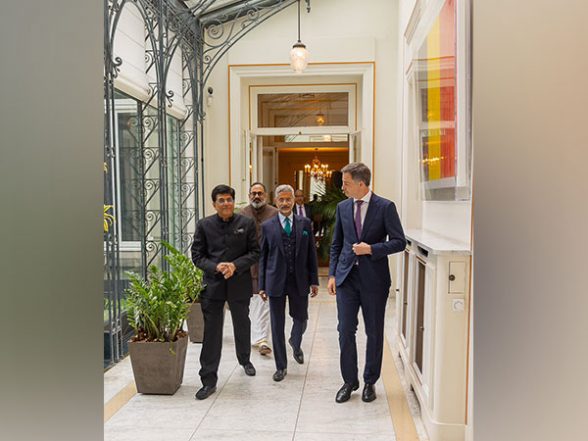 World News | Belgium PM Alexander De Croo Meets Indian Ministers, Discusses Strengthening Ties on Renewable Energy, Tech - Vimarsana News