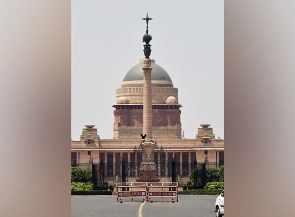 India News | Rashtrapati Bhavan to Open for Public Viewing for Six Days a Week from June 1