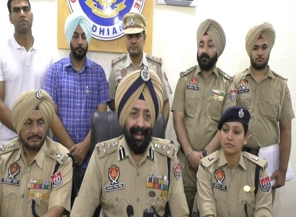 India News | Punjab: Fake Stock Trading Racket Busted in Ludhiana, 3 Held