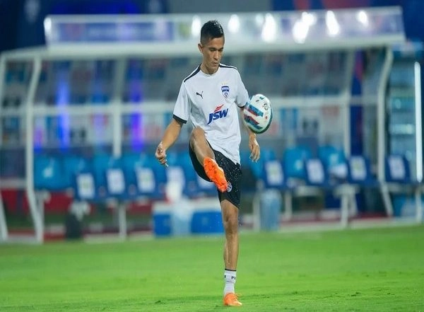 Sports News | Sunil Chhetri Motivates Indian Footballers at PL Next Generation Cup