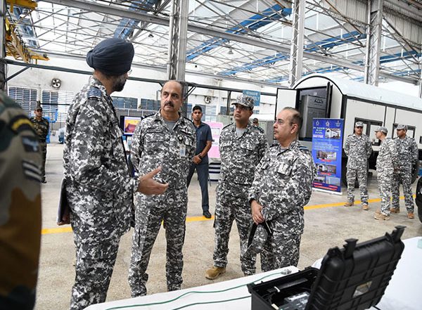 India News | IAF Chief Visits Air Force Station Tughlakabad, Appreciates Role of Base Repair Depot