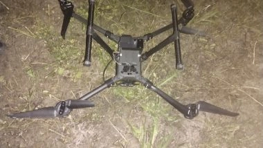India News | BSF Troops Shot Down 2 Drones from Pakistan in Amritsar, Foil Smuggling Bid