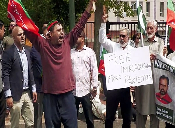 World News | History Repeats Itself in Pakistan with Imran Khan's Arrest