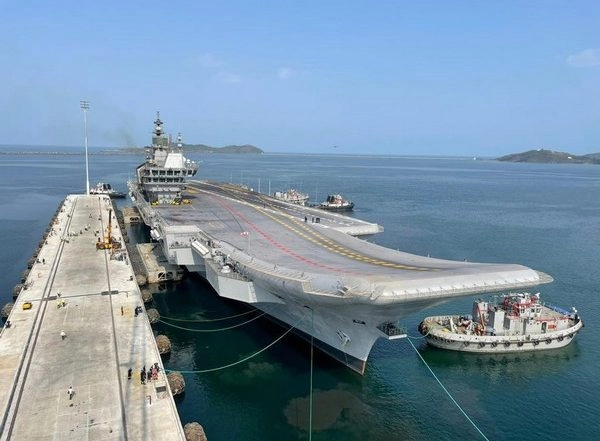 India News | INS Vikrant Successfully Berthed at Karwar Naval Base