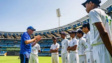 Sports News | John Wright, Jhulan Goswami Hold Special Training Session for MI Junior Champions