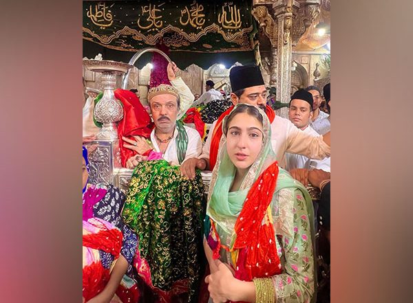 Sara Ali Khan Offers Prayers at Ajmer Sharif Dargah Amid Zara Hatke Zara Bachke Promotions (View Pics)