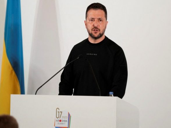 World News | Hiroshima Reminds Me of Bakhmut, Zelenskyy Tells G7 Leaders - Vimarsana News