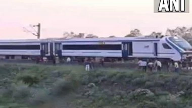 India News | Odisha: Puri-Howrah Vande Bharat Express Halted After Overhead Wire Damaged Due to Thunderstorms, Lightning