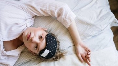 Health News | Researchers Reveal How Looking at Clock While Trying to Sleep Affects Insomnia