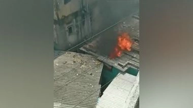India News | Maharashtra: Four Injured After Fire Breaks out at Building in Thane