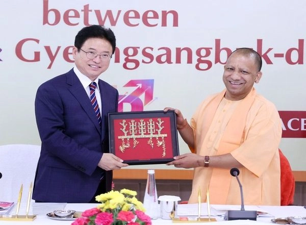 India News | Uttar Pradesh: Yogi Govt Inks Several MoUs with South Korean Delegation