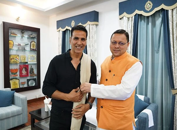 Entertainment News | Akshay Kumar Meets Uttarakhand CM Pushkar Singh Dhami in Dehradun