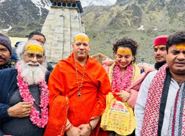 Entertainment News | Kangana Ranaut Offers Prayers at Kedarnath Temple