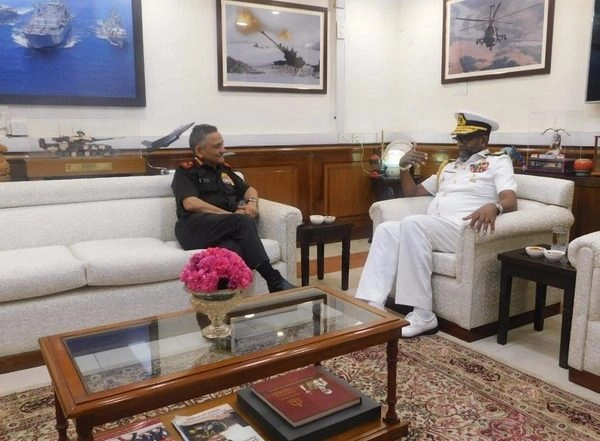 World News | Sri Lanka Navy Commander Priyantha Perera Calls on CDS Gen Anil Chauhan