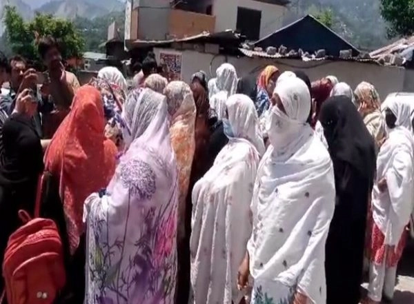 World News | PoK: Women Hold Protest Against Govt over Non-payment of Salaries