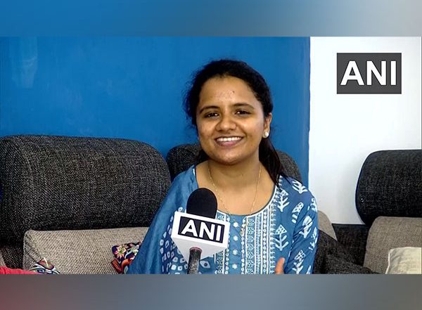 India News | Lost One Arm at Age of Five, Akhila BS Defies Disability to Crack UPSC