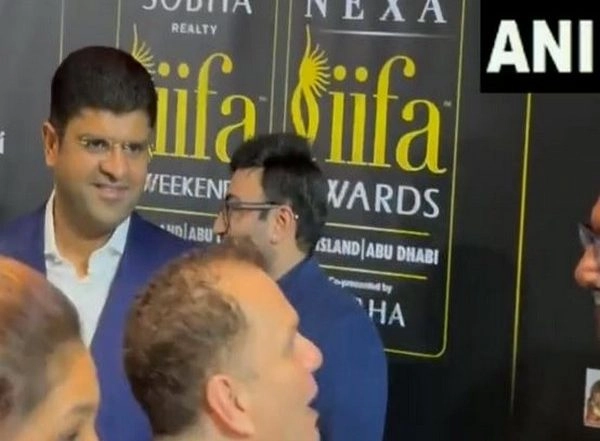 Entertainment News | Haryana Deputy CM Dushyant Chautala Attends IIFA Rocks 2023