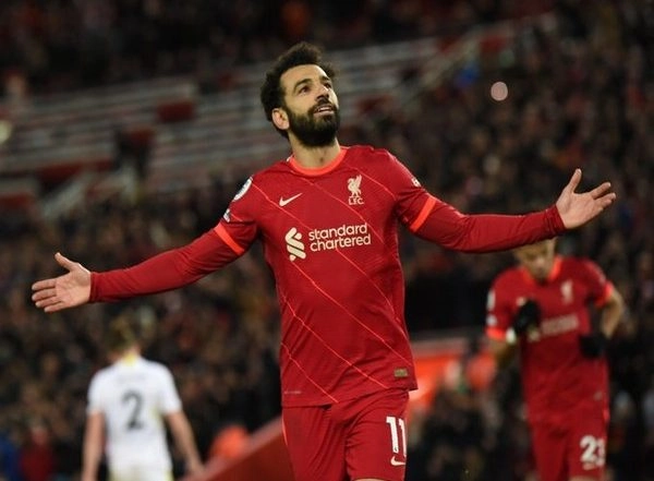 Sports News | Liverpool Manager Jurgen Klopp Clears Doubts on Mohammed Salah's Future