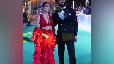 Entertainment News |  IIFA 2023: 'Zara Hatke Zara Bachke' Co-stars Vicky, Sara Steal the Show on Green Carpet