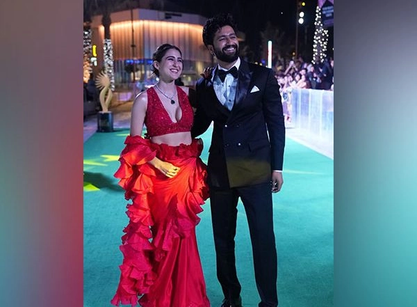 Entertainment News |  IIFA 2023: 'Zara Hatke Zara Bachke' Co-stars Vicky, Sara Steal the Show on Green Carpet