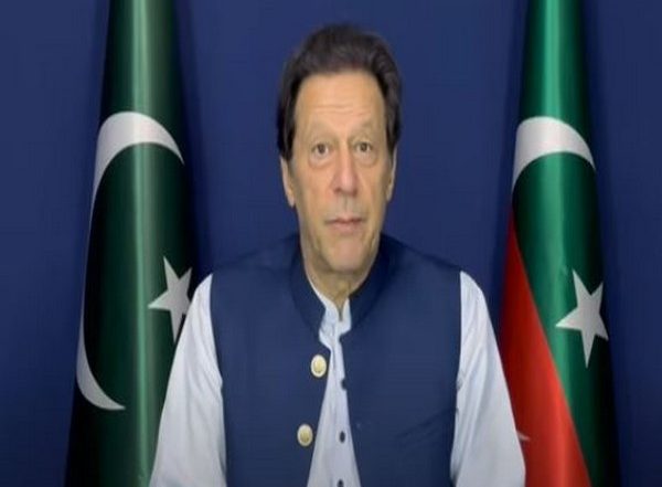 World News | Pakistan: Imran Khan Constitutes 7-member Negotiation Committee for Talks with Government