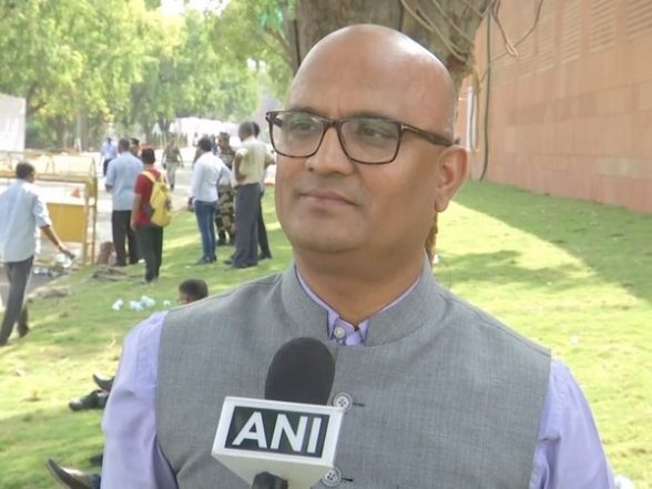 India News | New Parliament Building Impresses with Its Art of Sculpture, Images of Gods, Goddesses - Vimarsana News