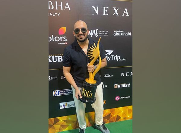 Business News | Singer Actor Ali Quli Mirza Sizzles in IIFA Abu Dhabi, His Song 