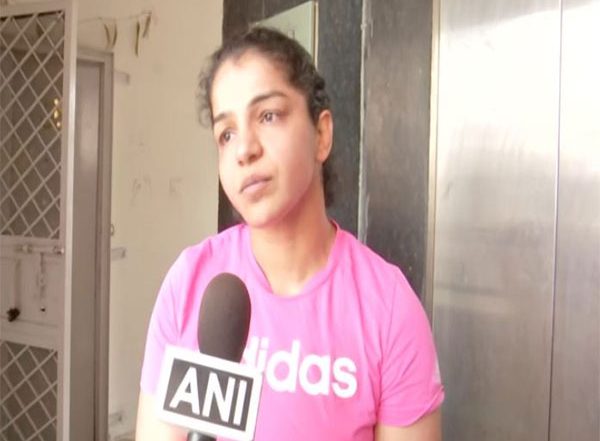 Wrestlers Protest: 'They Forcefully Dragged Us Inside Bus', Says Olympic Medallist Sakshi Malik On Being Detained by Delhi Police
