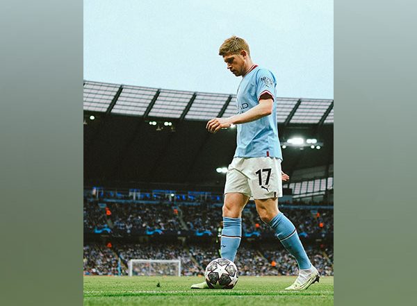 Kevin De Bruyne, Manchester City Midfielder, Wins Player Maker of Year Award