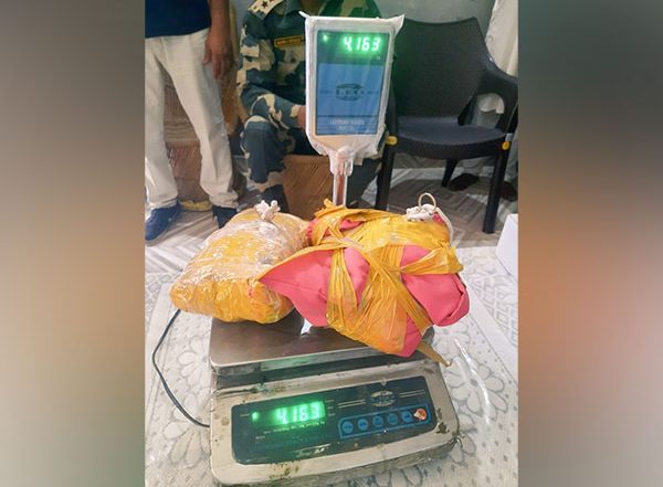 India News | Punjab: BSF Recovers over 4 Kg Heroin in Joint Search Op in Tarn Taran
