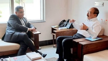 World News | UK MoS for South Asia Lord Tariq Ahmad Meets Former Foreign Secy Shringla in Delhi