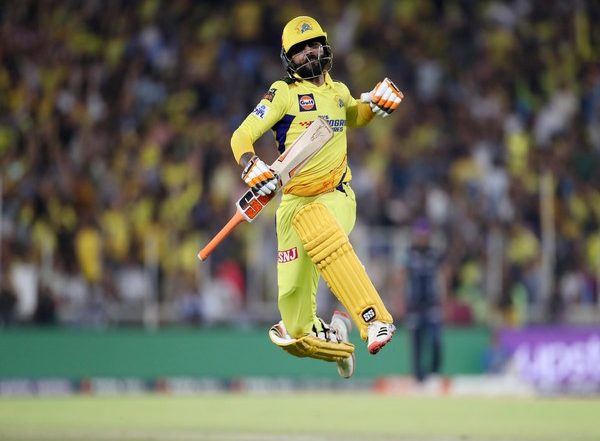 Sports News | IPL 2023: Gaikwad-Conway Stand, Jadeja's Cameo Help Chennai Super Kings Beat Gujarat Titans in Final to Clinch 5th Title