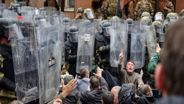 World News | Kosovo: 25 NATO Soldiers Injured in Clashes with Serb Protesters