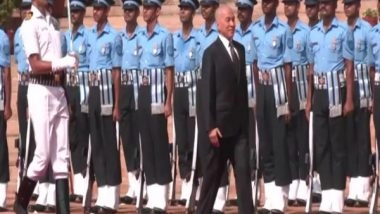 World News | Cambodian King Norodom Sihamoni Accorded Guard of Honour at Rashtrapati Bhavan
