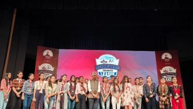 Business News | Meritorious Students Honored by VGU at Achievers Premier League
