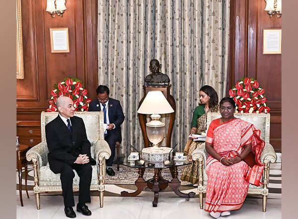 World News | President Murmu Meets Cambodian King, Discuss Ways to Enhance Development Cooperation
