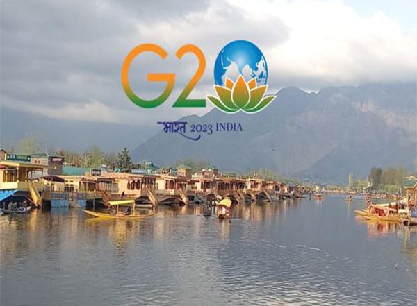 Jammu and Kashmir Tourism Blooms After Abrogation of Article 370, Says Wall Street Journal