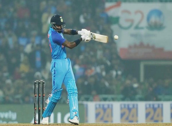 Sports News | WTC Final: Ricky Ponting Believes Hardik Pandya Could Have Been 'valuable' Addition for India