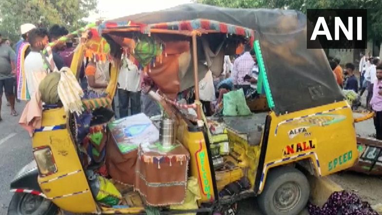 Andhra Pradesh Road Accident: Speeding Lorry Rams Into Auto-Rickshaw in Palnadu District; Five Killed and Seven Others Injured (See Pics)