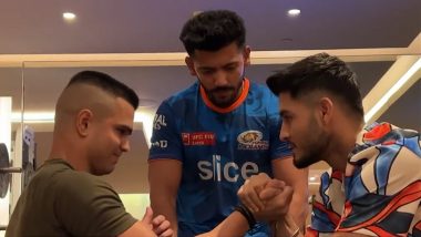 IPL 2023: Arjun Tendulkar Takes Part in Arm Wrestling With Teammate During Mumbai Indians’ Gym Session (Watch Video)