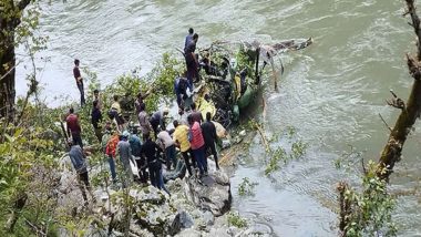 Indian Army Chopper Crash: Military Helicopter Crashes in Jammu and Kashmir's Kishtwar, Pilots Suffer Injuries