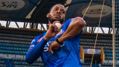 IPL 2023: Chris Jordan Makes Mumbai Indians Debut; Vyshak Vijaykumar Replaces Karn Sharma for RCB