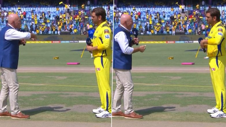 Commentator Danny Morrison Communicates With MS Dhoni in Sign Language Amidst Loud Cheer From Fans in Delhi During Toss of DC vs CSK IPL 2023 Match (Watch Video)