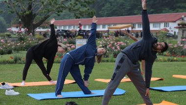 G20 Delegates Take Part in Yoga Session Held in Kashmir Valley, Pictures and Video Go Viral