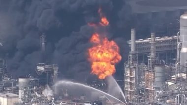 Texas Fire: Massive Blaze Erupts After Explosion At Oil and Gas Refinery Plant in Deer Park (Watch Video)