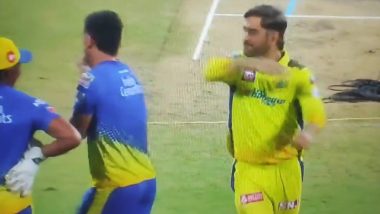 MS Dhoni Hits on Deepak Chahar’s Head for Fun After CSK vs DC Toss in IPL 2023, Video Goes Viral!