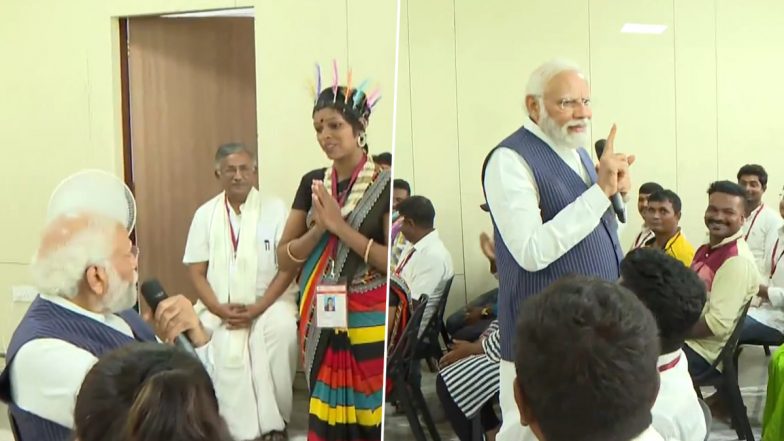 PM Narendra Modi Interacts With Members of Hakki Pikki Tribe in Karnataka, Who Were Evacuated From Sudan Under Operation Kaveri (Watch Video)