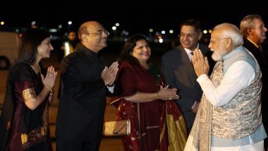 91-Year-Old Dr Navamani Chandra Bose Among Indian Diaspora Who Arrive in Sydney on 'Modi Airways' to Greet PM Narendra Modi (Watch Video)