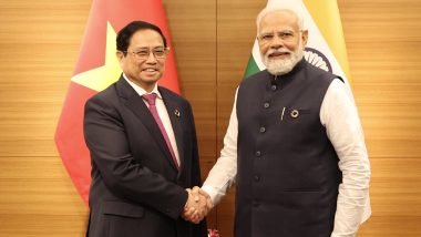 PM Narendra Modi Shakes Hands With Vietnamese PM Pham Minh Chinh in Hiroshima, Discuss India-Vietnam Friendship (View Pic)