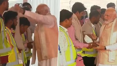 New Parliament Inauguration Today: PM Narendra Modi Felicitates Workers Who Helped in Building and Development of New Sansad Bhavan (Watch Video)